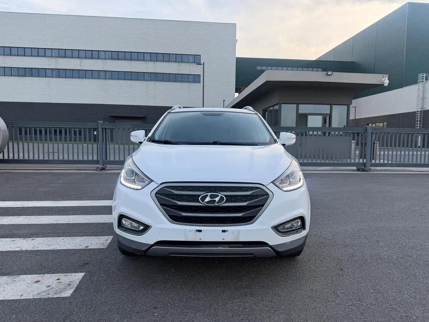 Beijing Hyundai ix35 2013 2.0L Automatic 2WD Smart GLS (National IV Emission Standard) — миниатюра 2