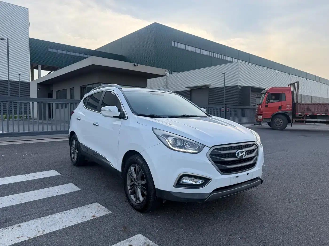 Beijing Hyundai ix35 2013 2.0L Automatic 2WD Smart GLS (National IV Emission Standard) — миниатюра 3