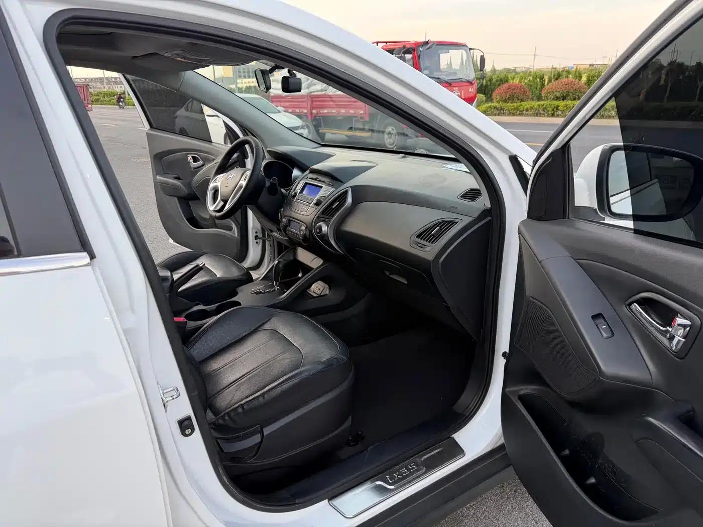 Beijing Hyundai ix35 2013 2.0L Automatic 2WD Smart GLS (National IV Emission Standard) — миниатюра 6