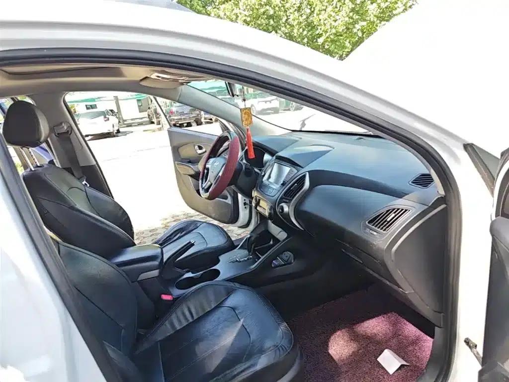 Beijing Hyundai ix35 2013 2.0L Automatic 2WD Smart GLS (National V Emission Standard) — миниатюра 11