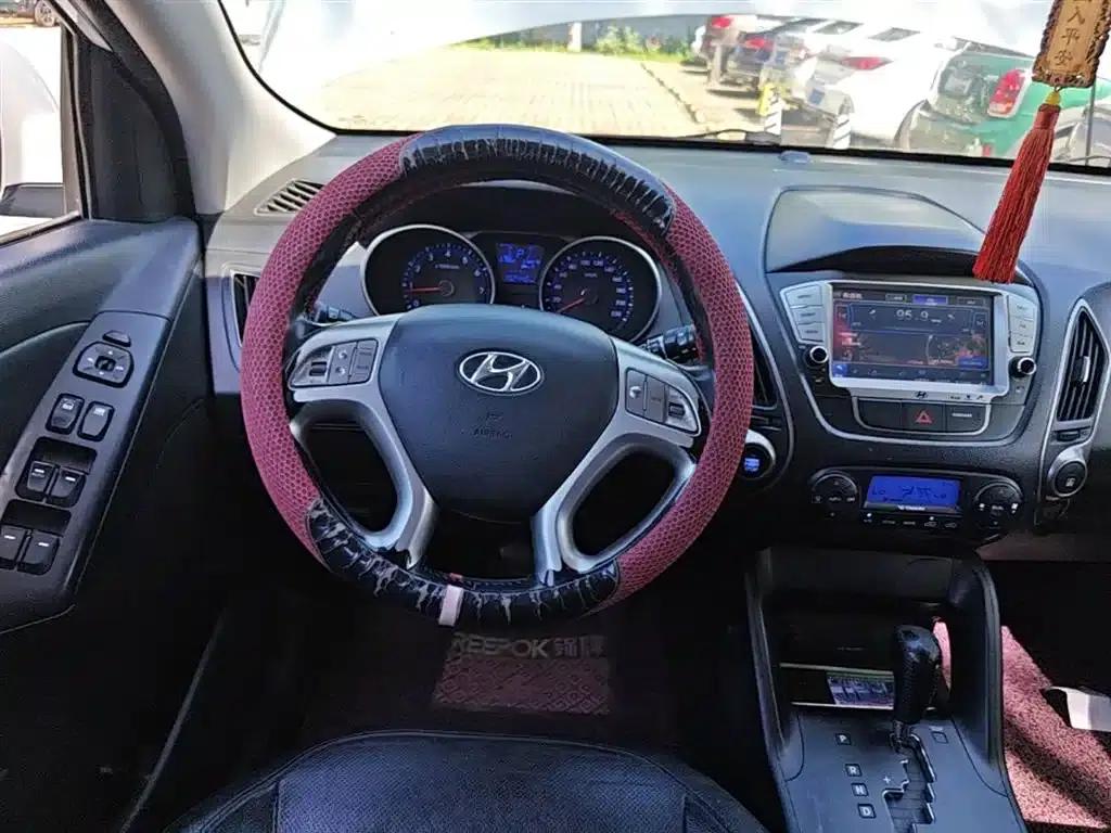 Beijing Hyundai ix35 2013 2.0L Automatic 2WD Smart GLS (National V Emission Standard) — миниатюра 17