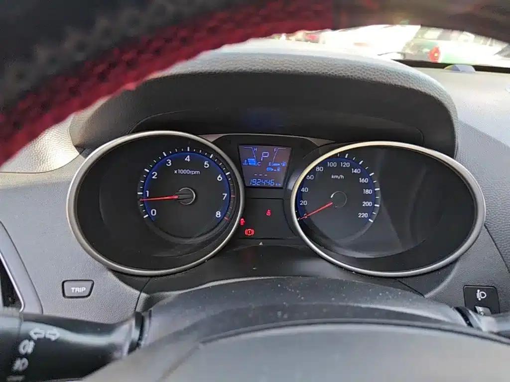 Beijing Hyundai ix35 2013 2.0L Automatic 2WD Smart GLS (National V Emission Standard) — миниатюра 18