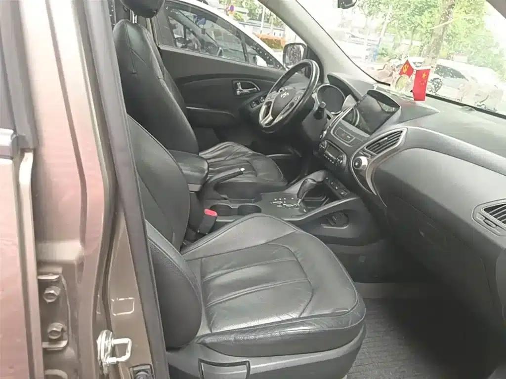 Beijing Hyundai ix35 2013 2.0L Automatic 2WD Leading Edition GLX (National V Emission Standard) — миниатюра 25