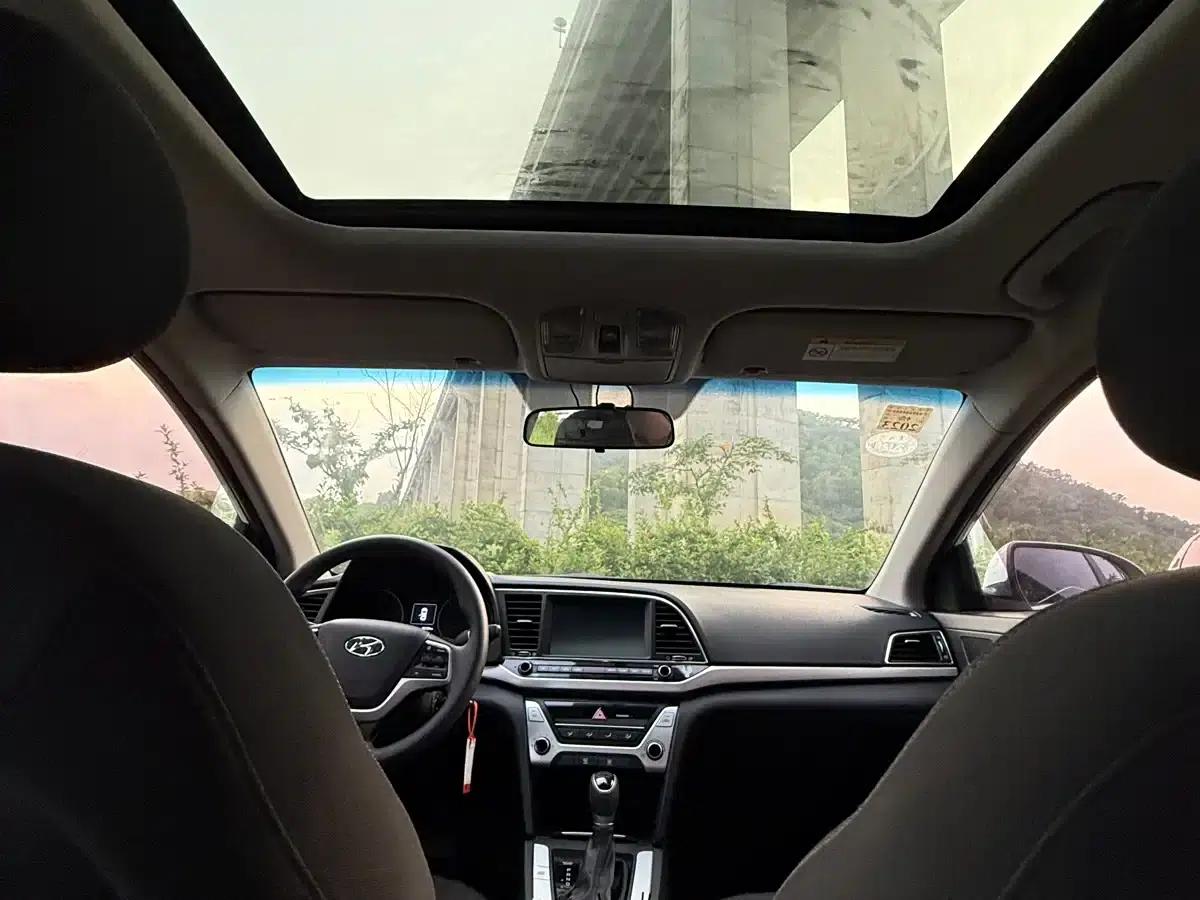 Hyundai Elantra 2016 1.6L Automatic Smart Elite Edition — миниатюра 13