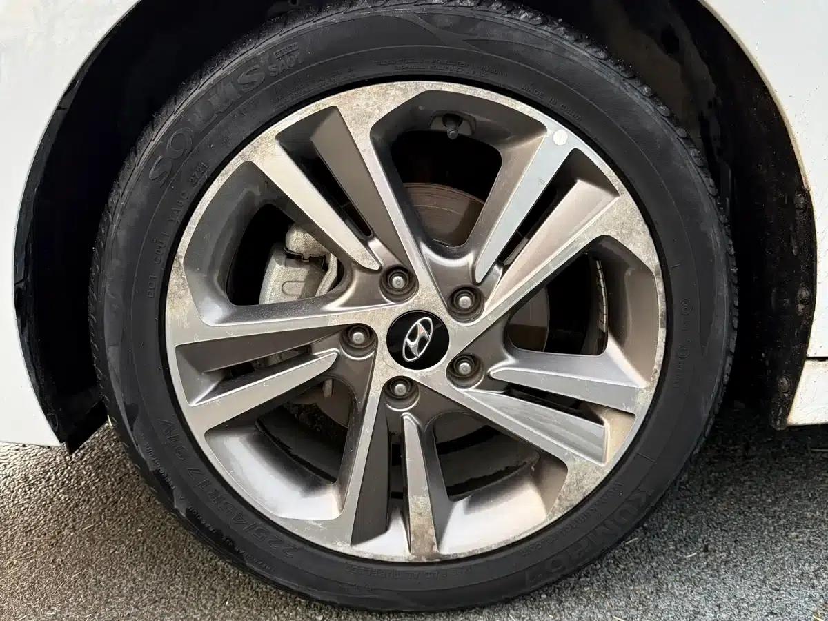 Hyundai Elantra 2016 1.6L Automatic Smart Elite Edition — миниатюра 21