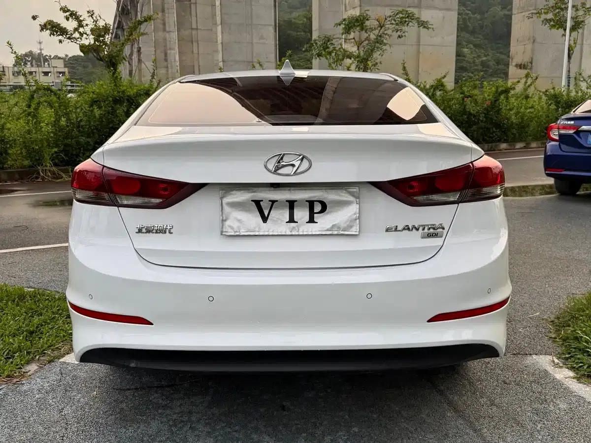 Hyundai Elantra 2016 1.6L Automatic Smart Elite Edition — миниатюра 5
