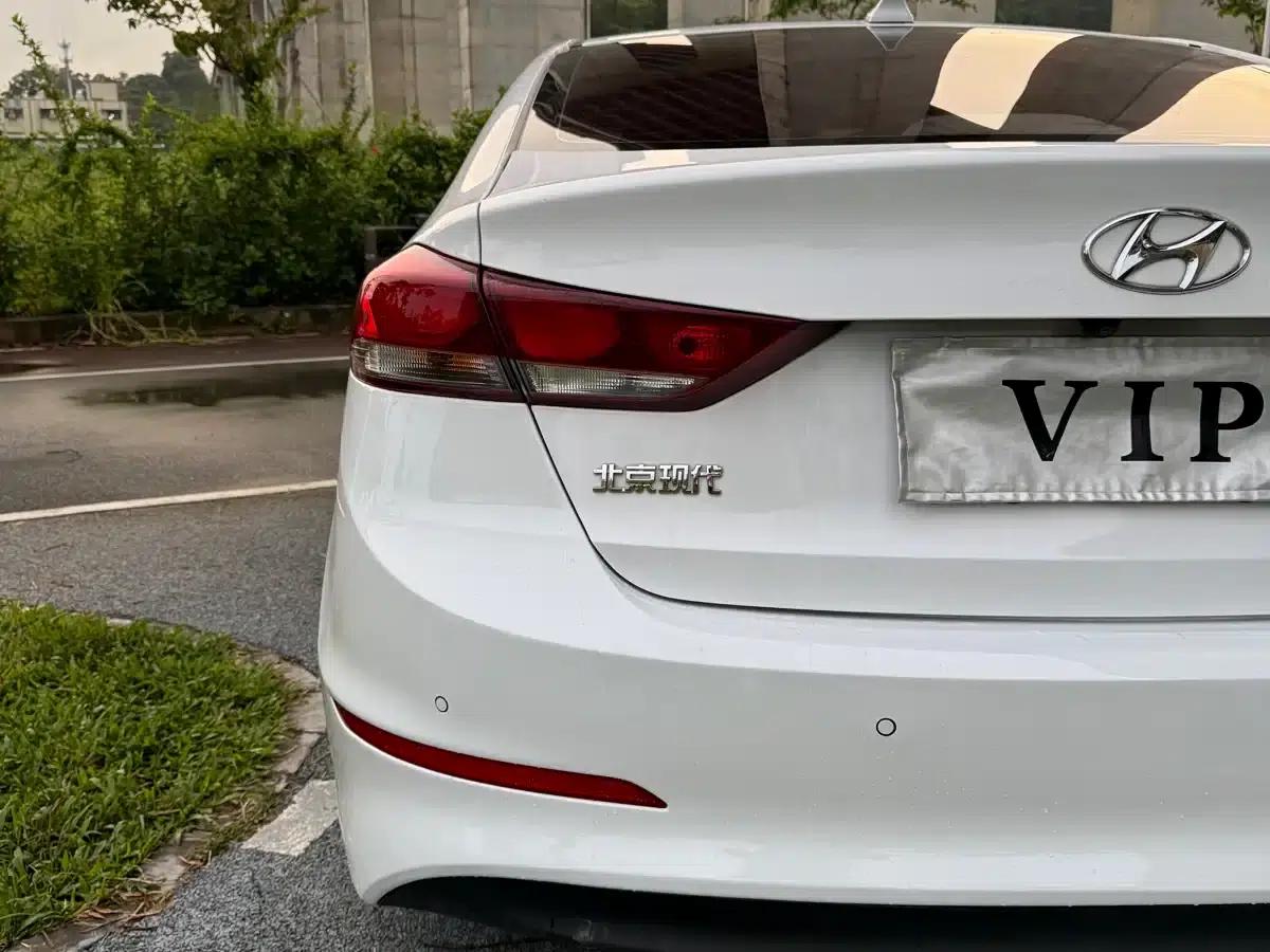 Hyundai Elantra 2016 1.6L Automatic Smart Elite Edition — миниатюра 10