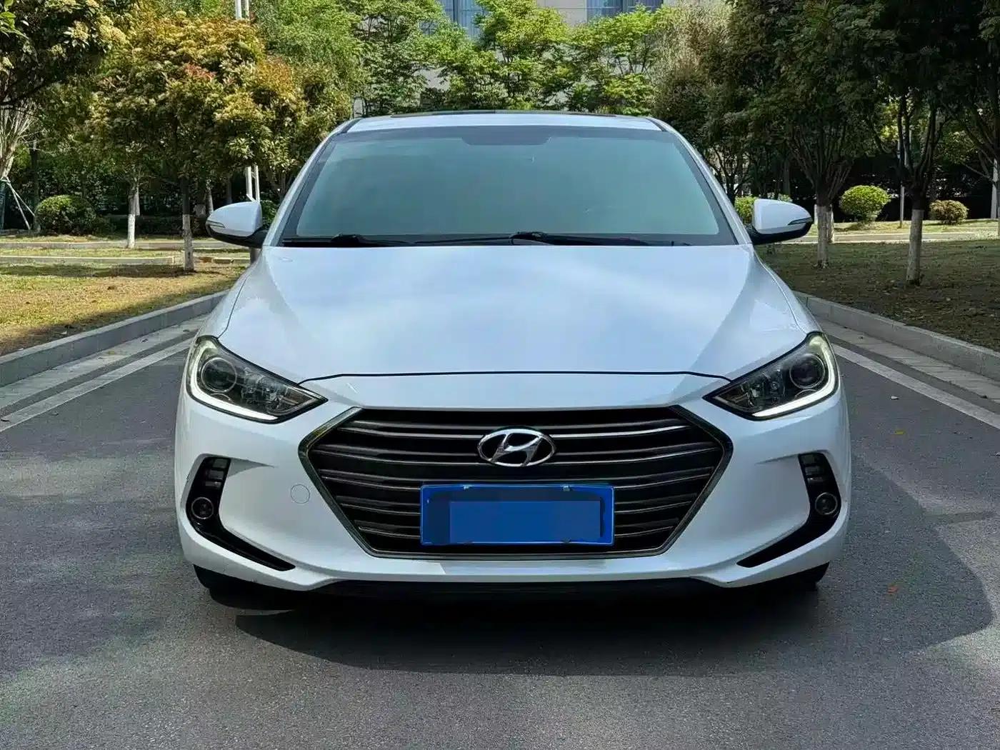 Hyundai Elantra 2018 1.4T Dual-Clutch Dynamic & Vitality Edition — миниатюра 2