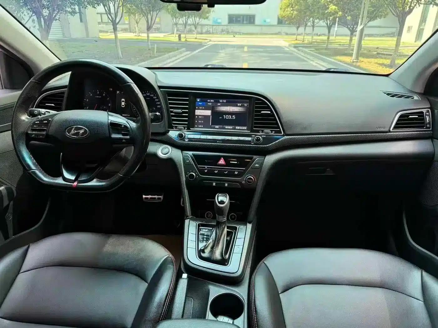 Hyundai Elantra 2018 1.4T Dual-Clutch Dynamic & Vitality Edition — миниатюра 14