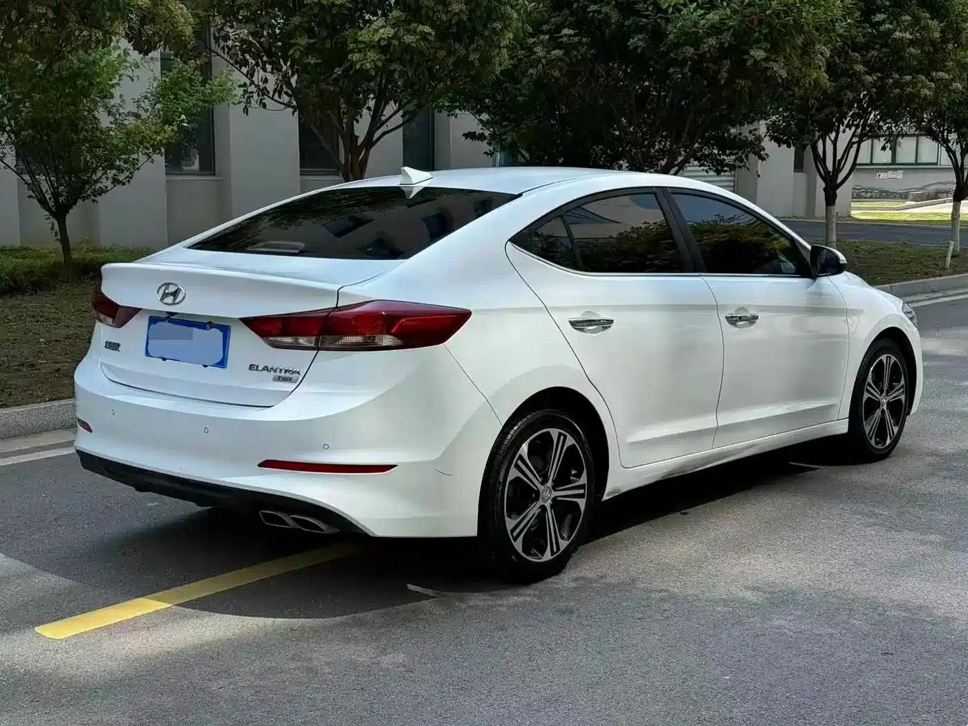 Hyundai Elantra 2018 1.4T Dual-Clutch Dynamic & Vitality Edition — миниатюра 4