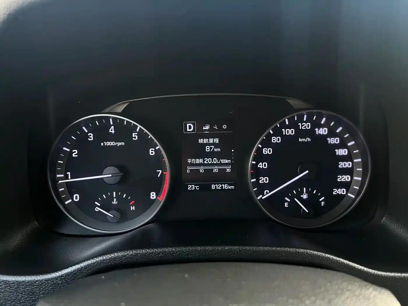 Hyundai Elantra 2016 1.6L Automatic Smart Elite Edition — миниатюра 4