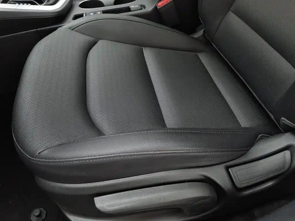 Hyundai Elantra 2019 1.5L CVT Smart Luxury Edition — миниатюра 20