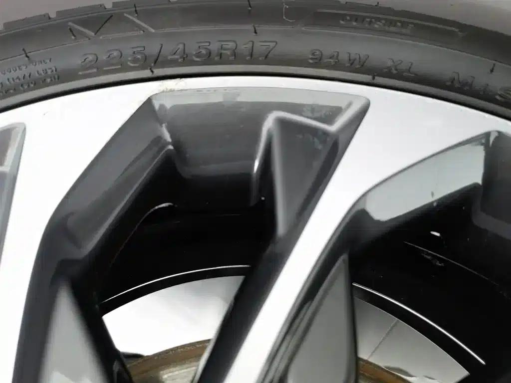 Hyundai Elantra 2019 1.5L CVT Smart Luxury Edition — миниатюра 24