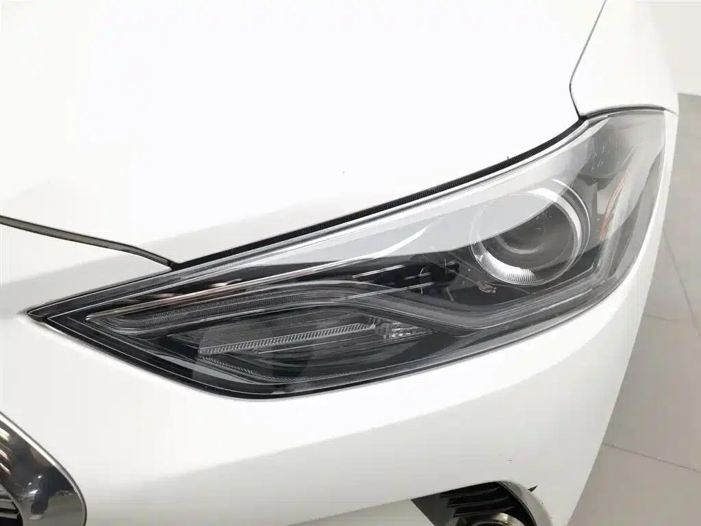 Hyundai Elantra 2019 1.5L CVT Smart Luxury Edition — миниатюра 7