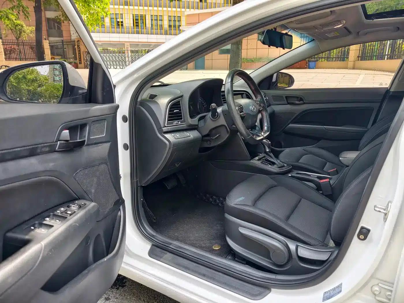 Hyundai Elantra 2018 1.4T Dual-Clutch Dynamic & Vitality Edition — миниатюра 6