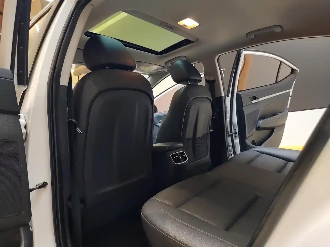 Hyundai Elantra 2020 1.5L CVT Smart Elite Edition — миниатюра 19