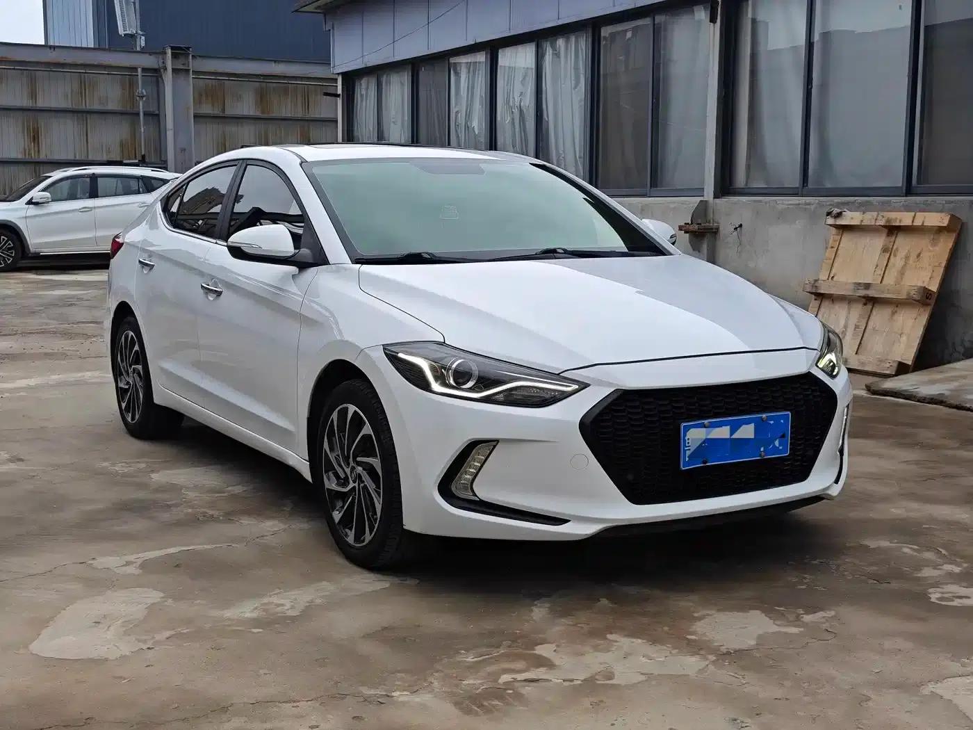 Hyundai Elantra 2020 1.4T Dual-Clutch Dynamic & Vitality Edition — миниатюра 3