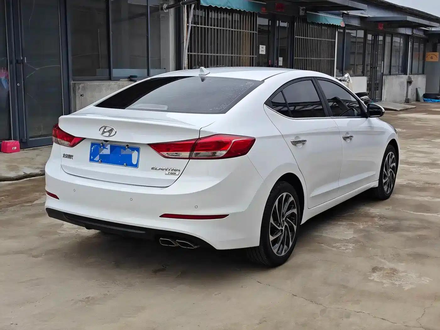 Hyundai Elantra 2020 1.4T Dual-Clutch Dynamic & Vitality Edition — миниатюра 4
