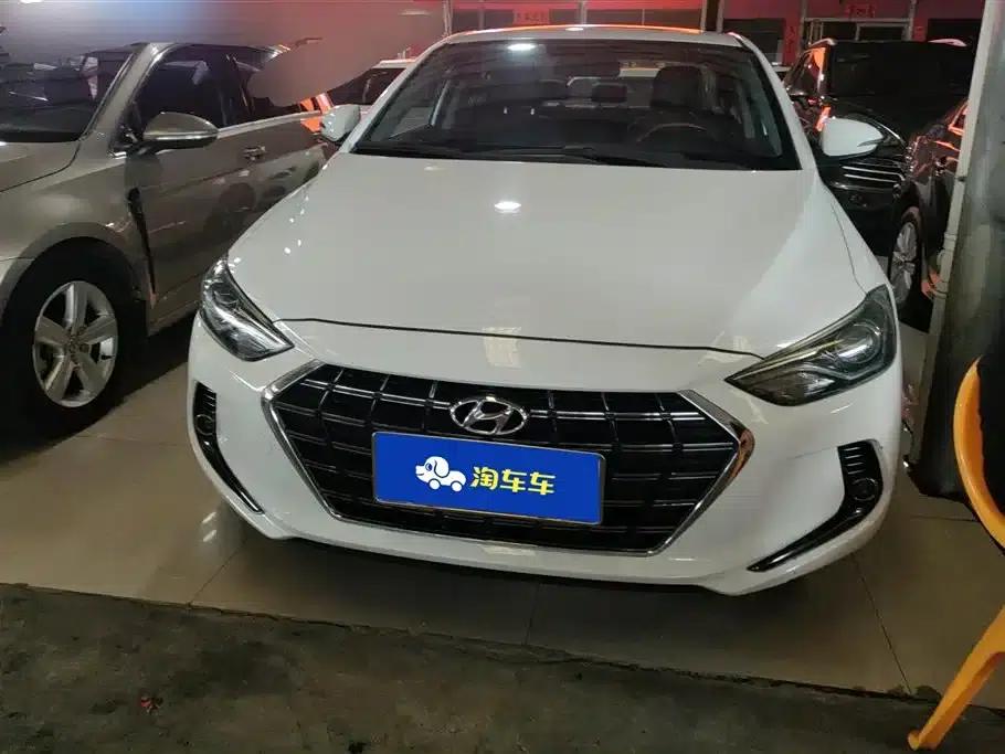 Hyundai Elantra 2019 1.5L CVT Smart Elite Edition — миниатюра 2