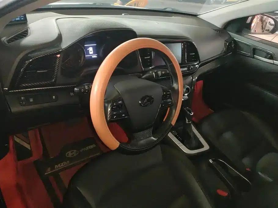 Hyundai Elantra 2019 1.5L CVT Smart Elite Edition — миниатюра 12