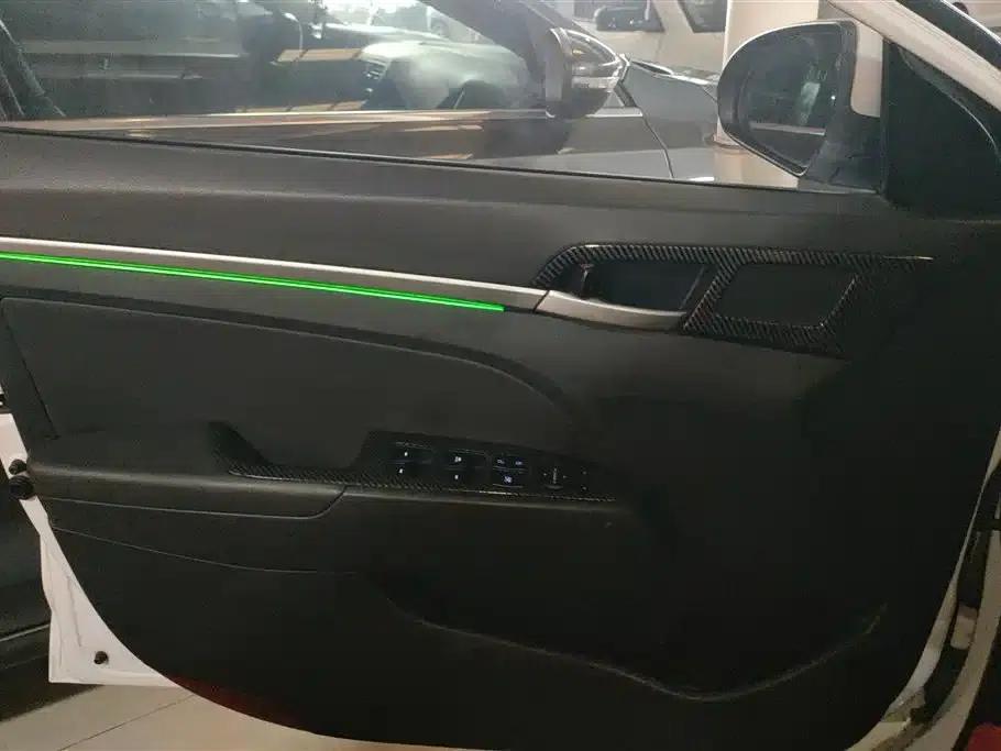 Hyundai Elantra 2019 1.5L CVT Smart Elite Edition — миниатюра 7