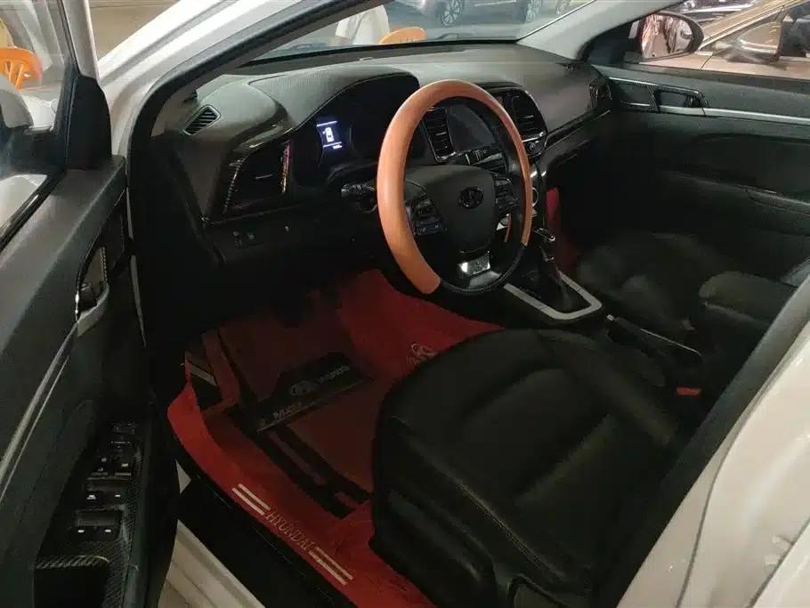 Hyundai Elantra 2019 1.5L CVT Smart Elite Edition — миниатюра 9