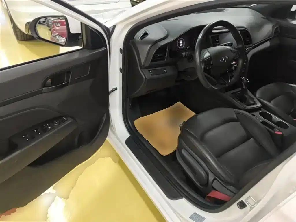 Hyundai Elantra 2020 1.4T Dual-Clutch Dynamic & Vitality Edition — миниатюра 16
