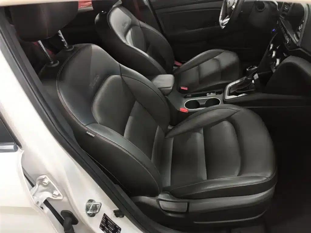 Hyundai Elantra 2020 1.4T Dual-Clutch Dynamic & Vitality Edition — миниатюра 25