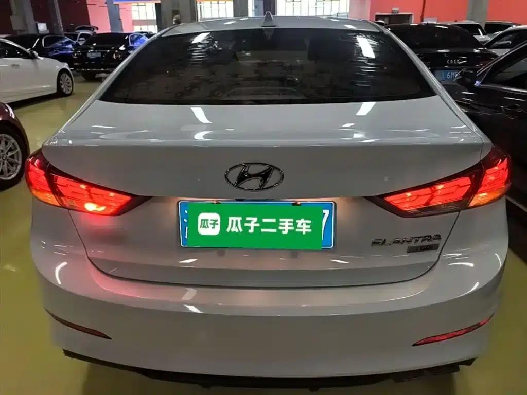 Hyundai Elantra 2020 1.4T Dual-Clutch Dynamic & Vitality Edition — миниатюра 6