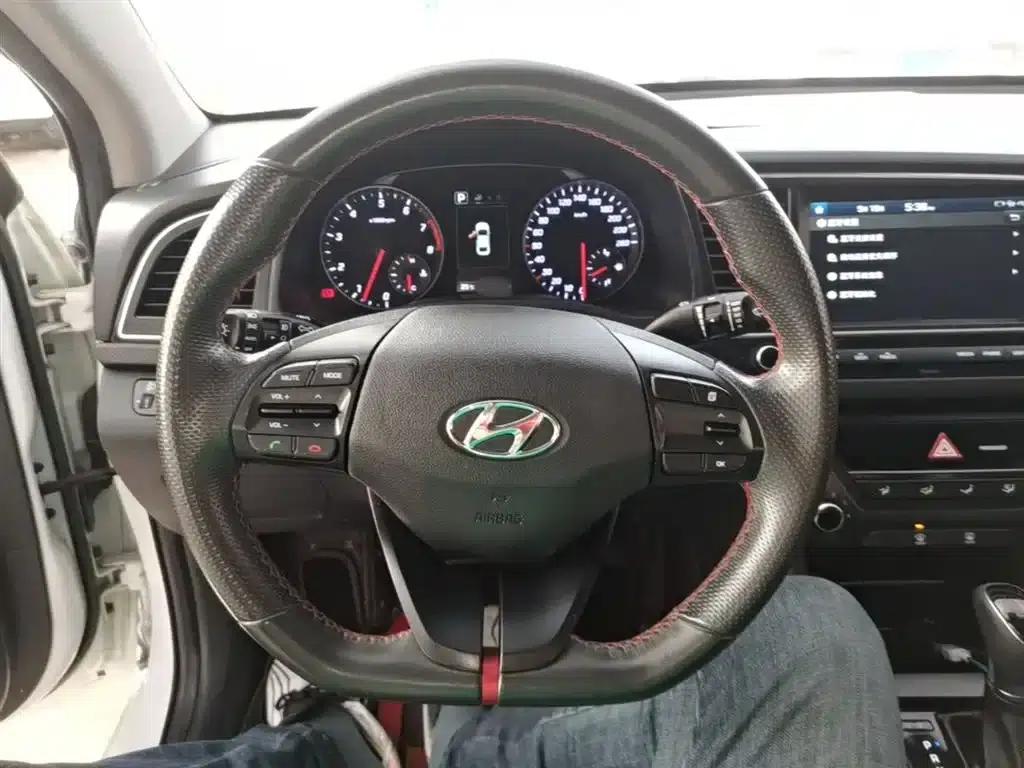 Hyundai Elantra 2018 1.4T Dual-Clutch Dynamic & Vitality Edition — миниатюра 11