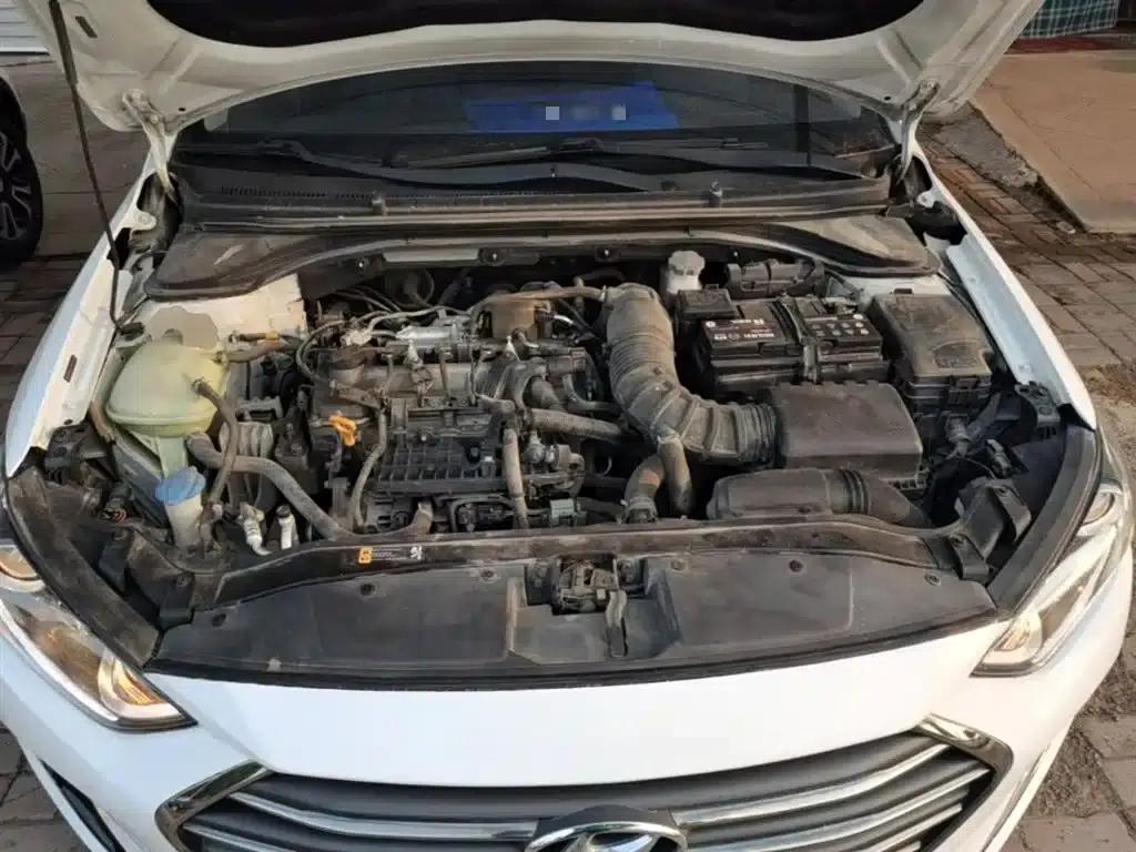 Hyundai Elantra 2018 1.4T Dual-Clutch Dynamic & Vitality Edition — миниатюра 20