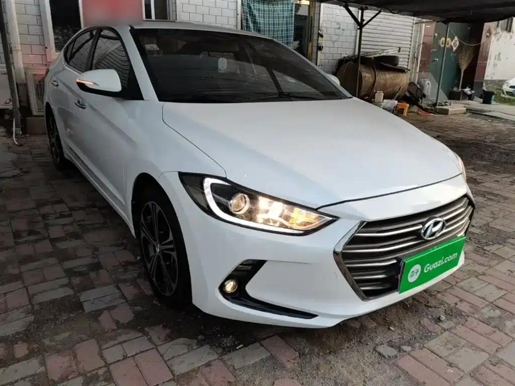 Hyundai Elantra 2018 1.4T Dual-Clutch Dynamic & Vitality Edition — миниатюра 4