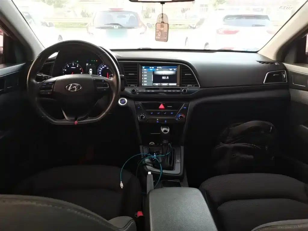 Hyundai Elantra 2018 1.4T Dual-Clutch Dynamic & Vitality Edition — миниатюра 10