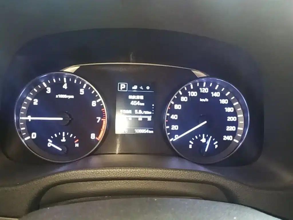 Hyundai Elantra 2016 1.6L Automatic Smart Elite Edition — миниатюра 12