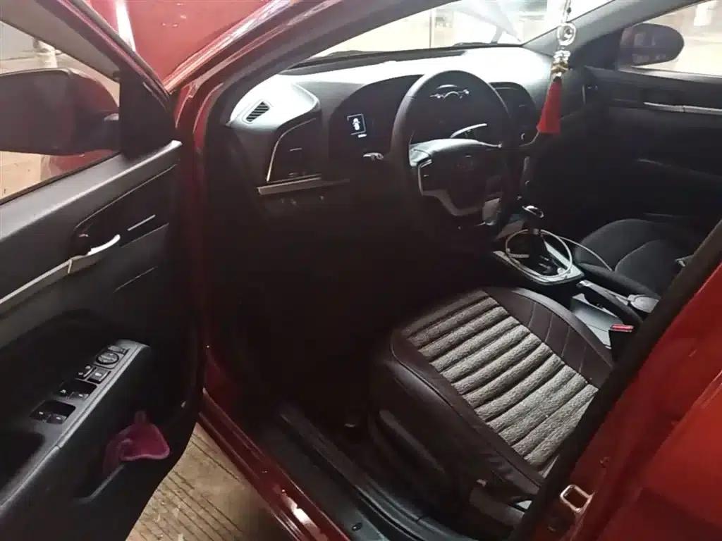 Hyundai Elantra 2016 1.6L Automatic Smart Elite Edition — миниатюра 16