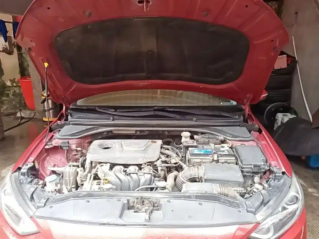 Hyundai Elantra 2016 1.6L Automatic Smart Elite Edition — миниатюра 20