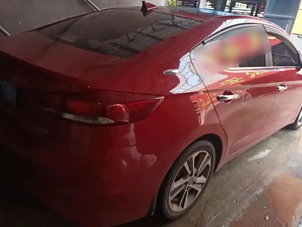 Hyundai Elantra 2016 1.6L Automatic Smart Elite Edition — миниатюра 7
