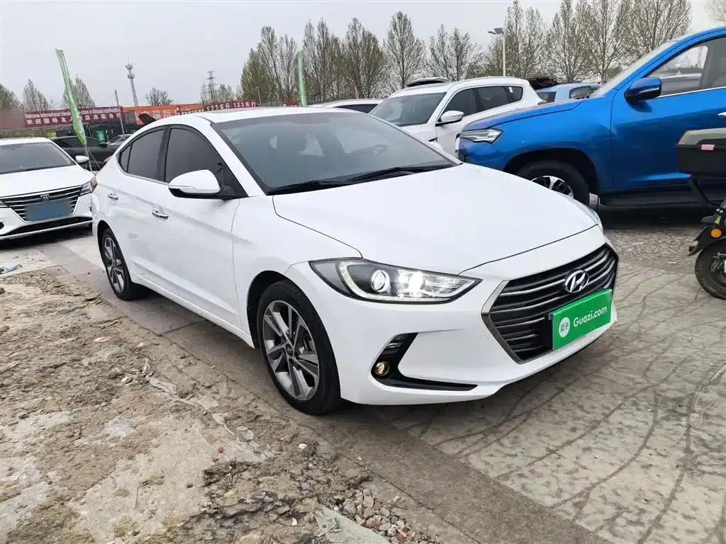 Hyundai Elantra 2018 1.6L Automatic 15th Anniversary Special Edition — миниатюра 22