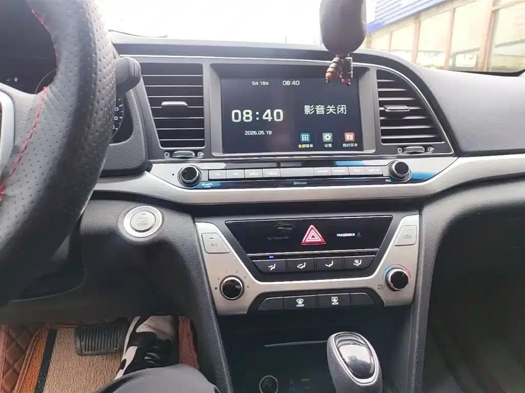 Hyundai Elantra 2016 1.6L Automatic Smart Elite Edition — миниатюра 13