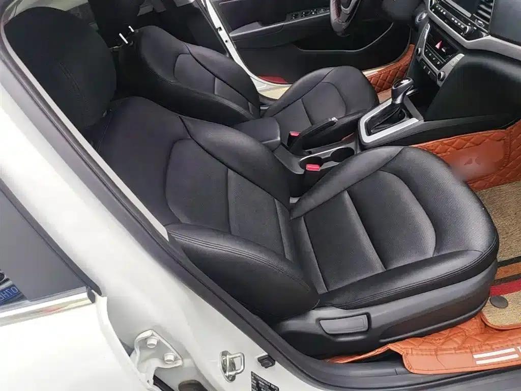 Hyundai Elantra 2016 1.6L Automatic Smart Elite Edition — миниатюра 25