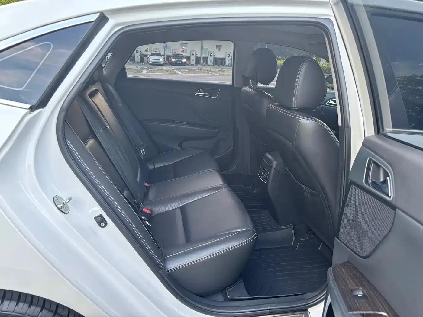 Hyundai Mistra 2016 1.6T Automatic Intelligent GLS — миниатюра 13
