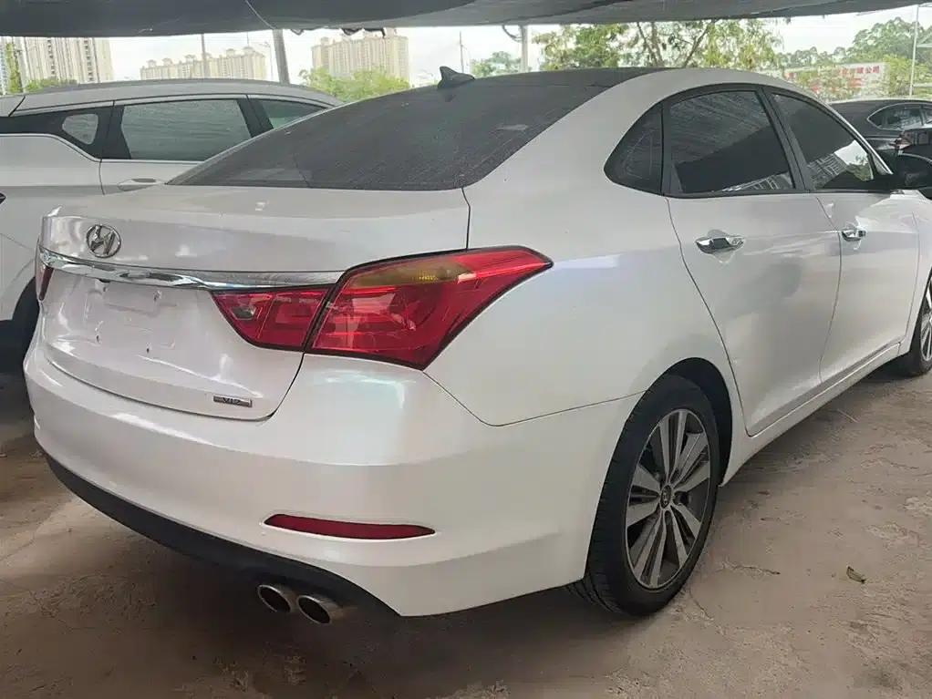 Hyundai Mistra 2016 1.8L Automatic Premium DLX — миниатюра 5