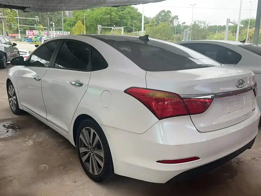 Hyundai Mistra 2016 1.8L Automatic Premium DLX — миниатюра 7