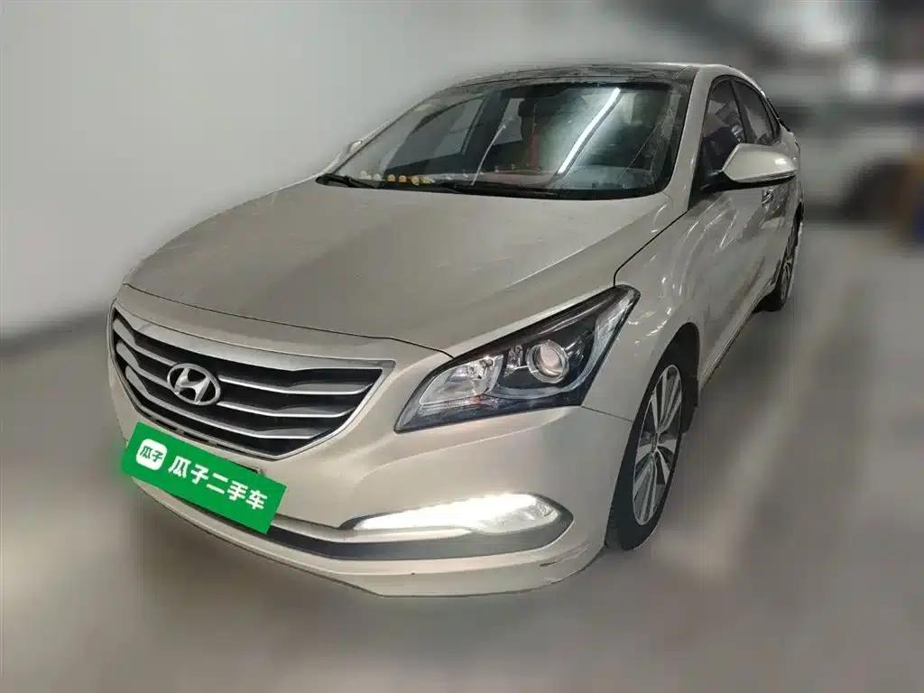 2014 Mistra 1.8L Automatic Premium DLX — миниатюра 2