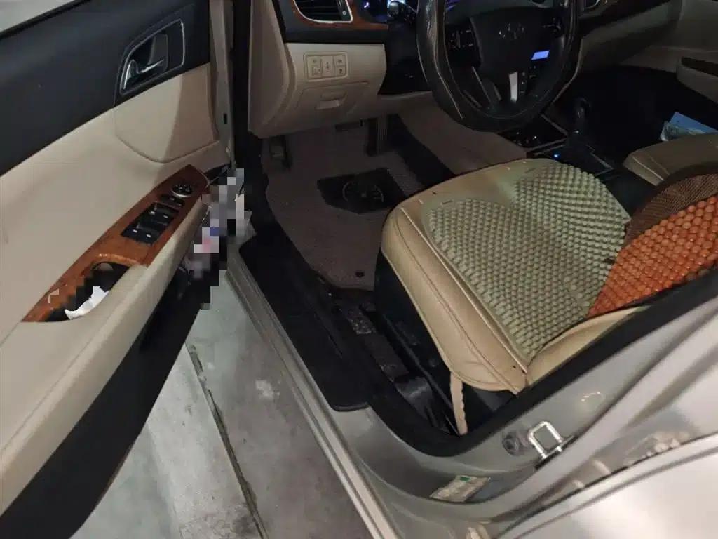 2014 Mistra 1.8L Automatic Premium DLX — миниатюра 14