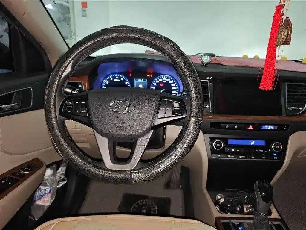 2014 Mistra 1.8L Automatic Premium DLX — миниатюра 3