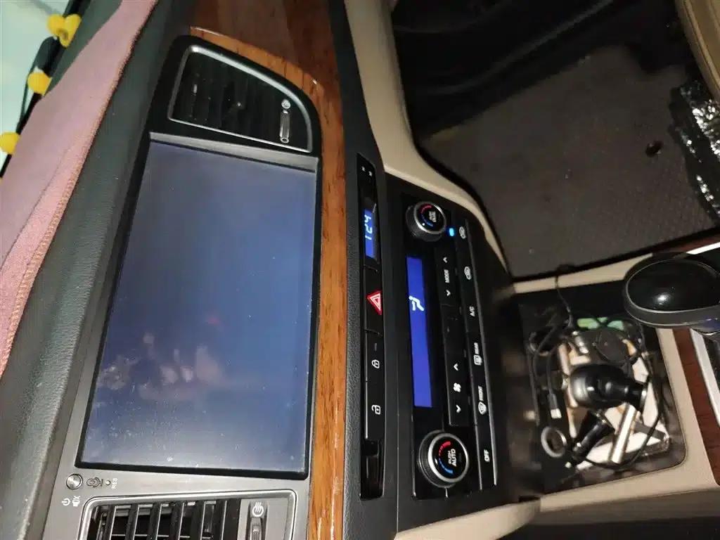 2014 Mistra 1.8L Automatic Premium DLX — миниатюра 6