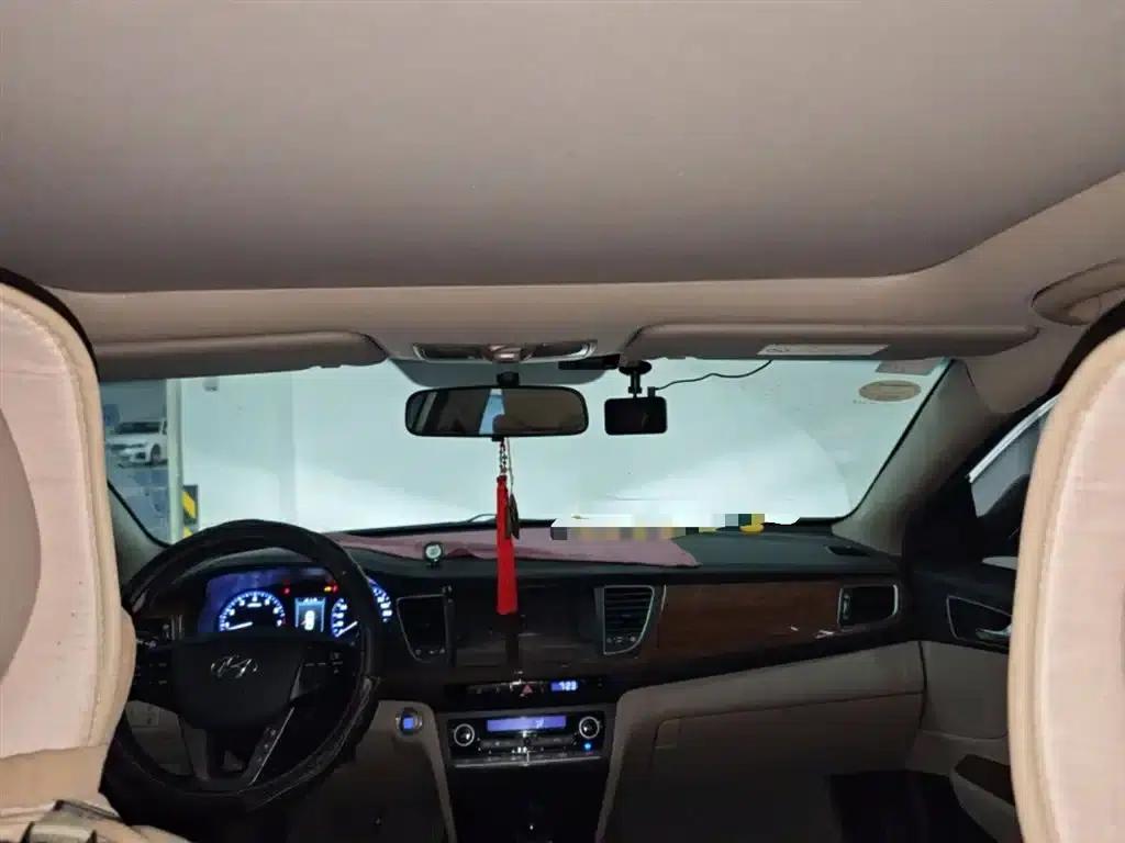 2014 Mistra 1.8L Automatic Premium DLX — миниатюра 9