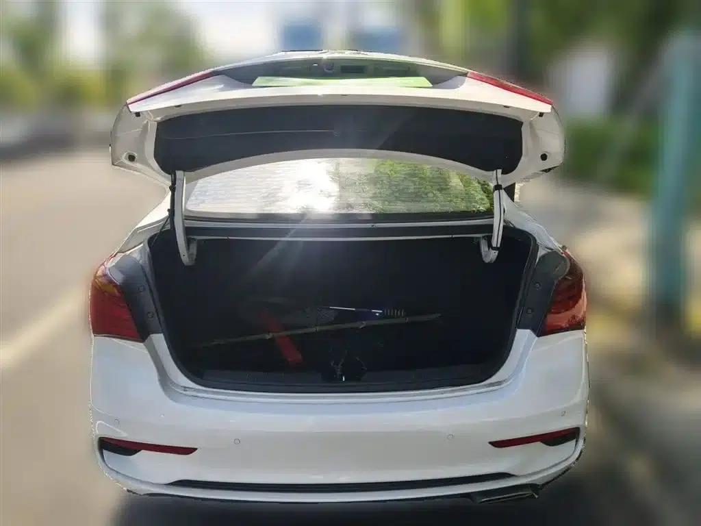 Hyundai Mistra 2017 1.8L Automatic Premium DLX (National V Emission Standard) — миниатюра 10
