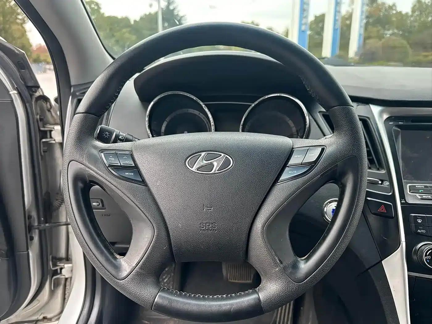 Sonata 2013 2.0L Automatic Luxury Edition — миниатюра 14